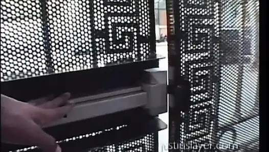 Büyük siyah bambunuzu ıslak tıraşlı amcığıma itin ve beni bir fahişe olarak güçlü sikin!!