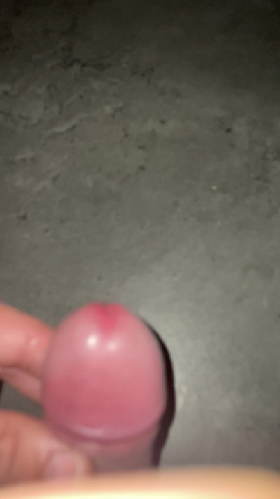 手コキと素早い中出し