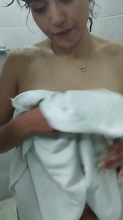 Come with me to take a nice bath | Clip 1