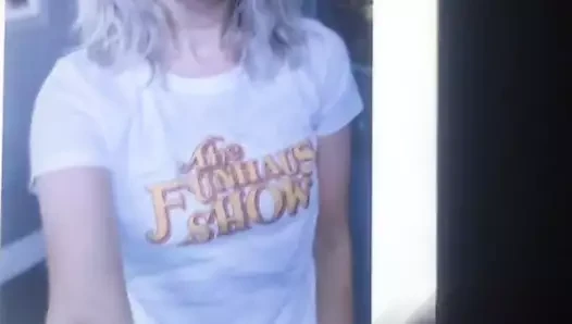 Elyse Willems boşalma anısına 7