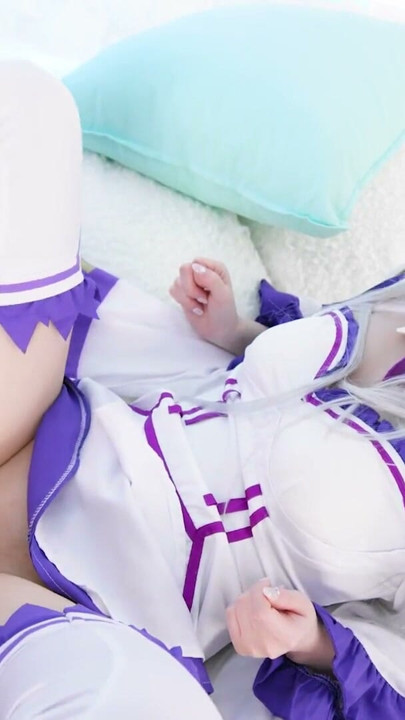Cospuri Ria Kurumi i Emilia cosplay | Klipp 1