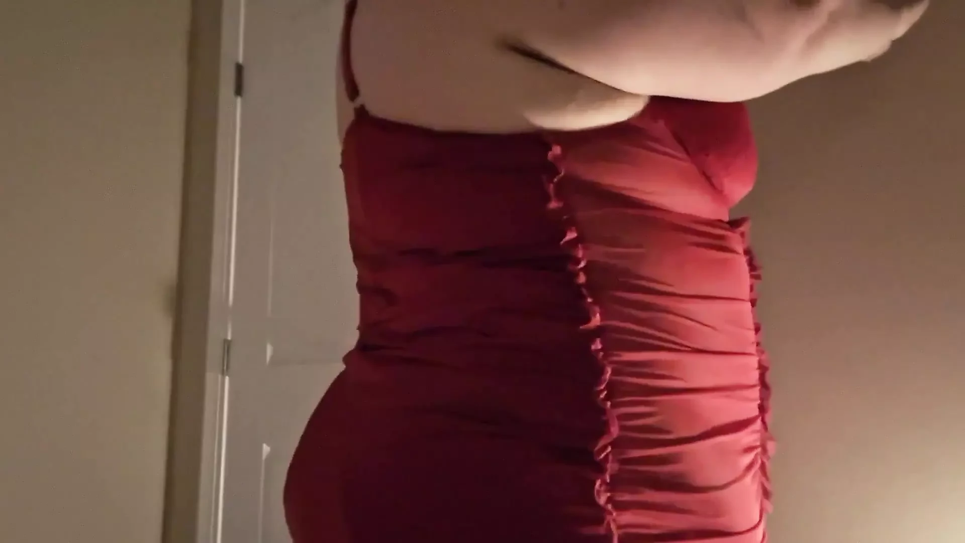 털이 무성한 보지 뚱뚱한 뱃속의 뚱뚱한 젖탱이 스트립쇼