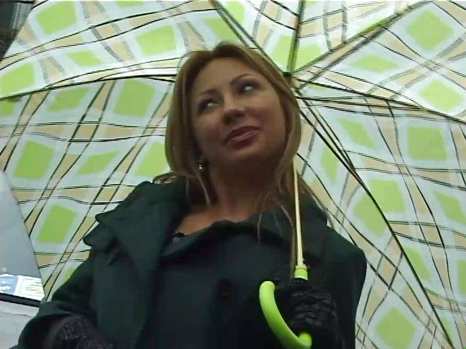 Peituda peluda buceta adora vibrador ama pau na buceta