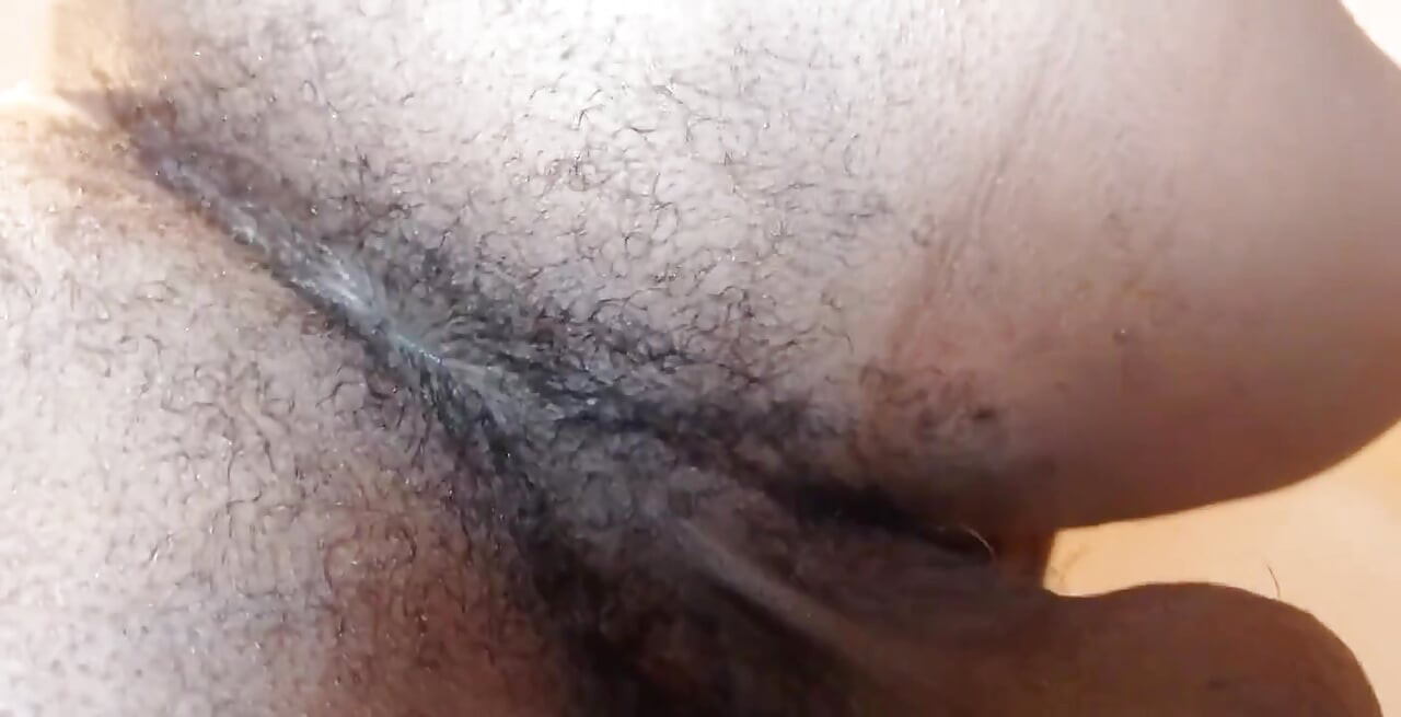 줄루 부족 지도자 털이 무성한 후장 할렐루야 존슨을 빨아