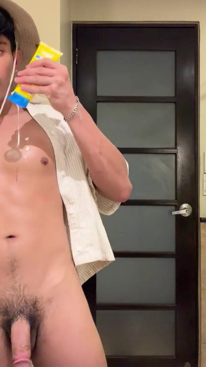 Tour Guide touring you to the bathroom and giving you a secret adventure | Clip 1