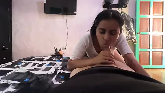 Karım beni partiye gitmeye nasıl ikna edeceklerini biliyor (tüm sütü yutuyor)