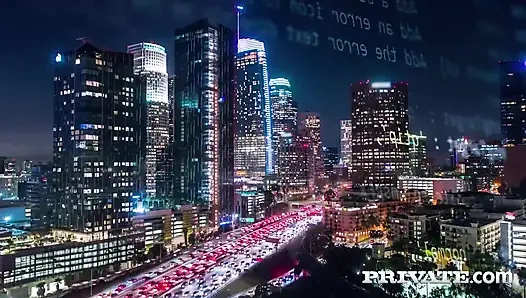 Mila milan, toket besar dan lekuk tubuh bertato yang seksi