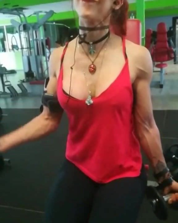Boobs & Biceps 02
