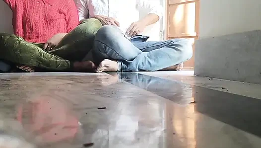 Pacar asli India ngentot sama pacar aslinya saat nggak ada orang di kelas