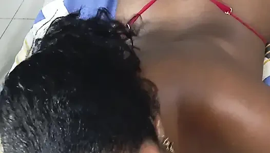 Gadis seksi rambut cokelat ini dientot habis-habisan sampai dicrot di muka