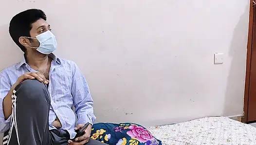 Hintli bangla öğrencisinin güzel üvey annesi maaşını ödeyemeyince onu siktim.