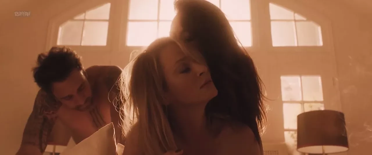 Uma Thurman, Maggie Q - The Con Is On (2018)