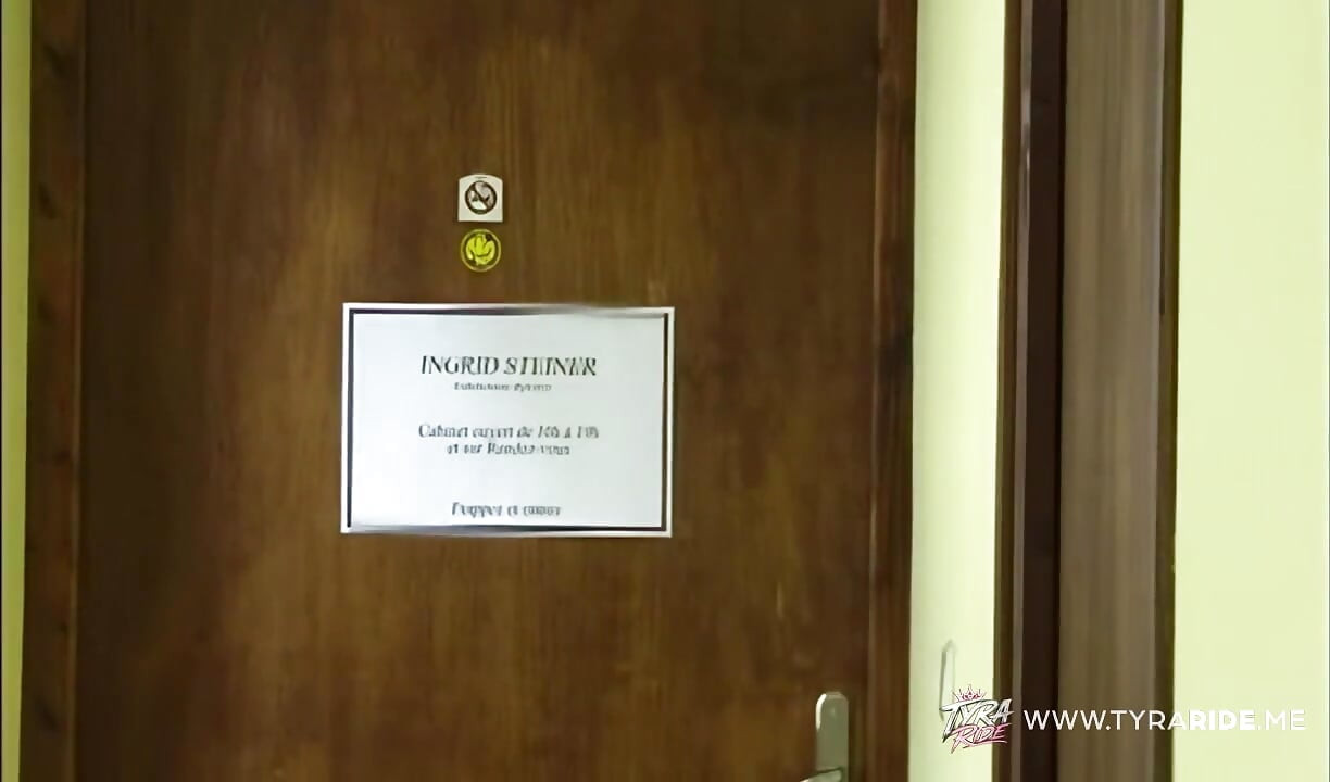 Madura rubia milf en apasionados encuentros de dormitorio