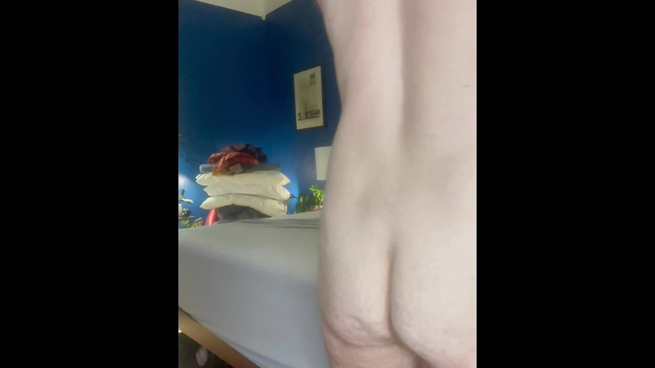 Cspot desnudo y cambiando las sábanas