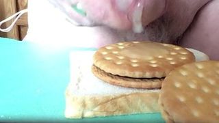 Biscuit topping