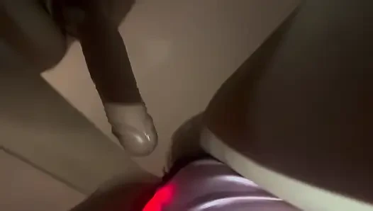 Yarağa binmeyi seviyorum