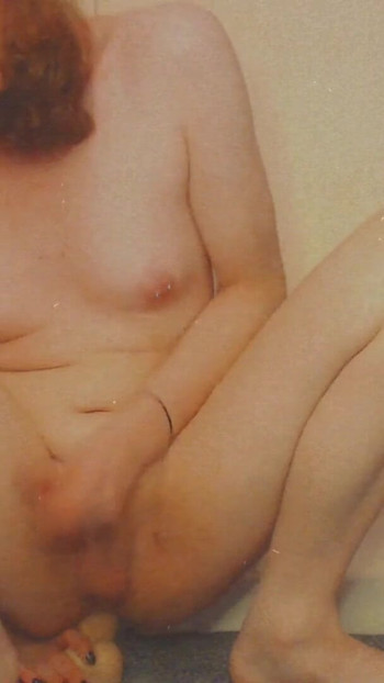 Nezaobilazan trenutak iz filma "Vanessa uzima debeli dildo od 8 inča"