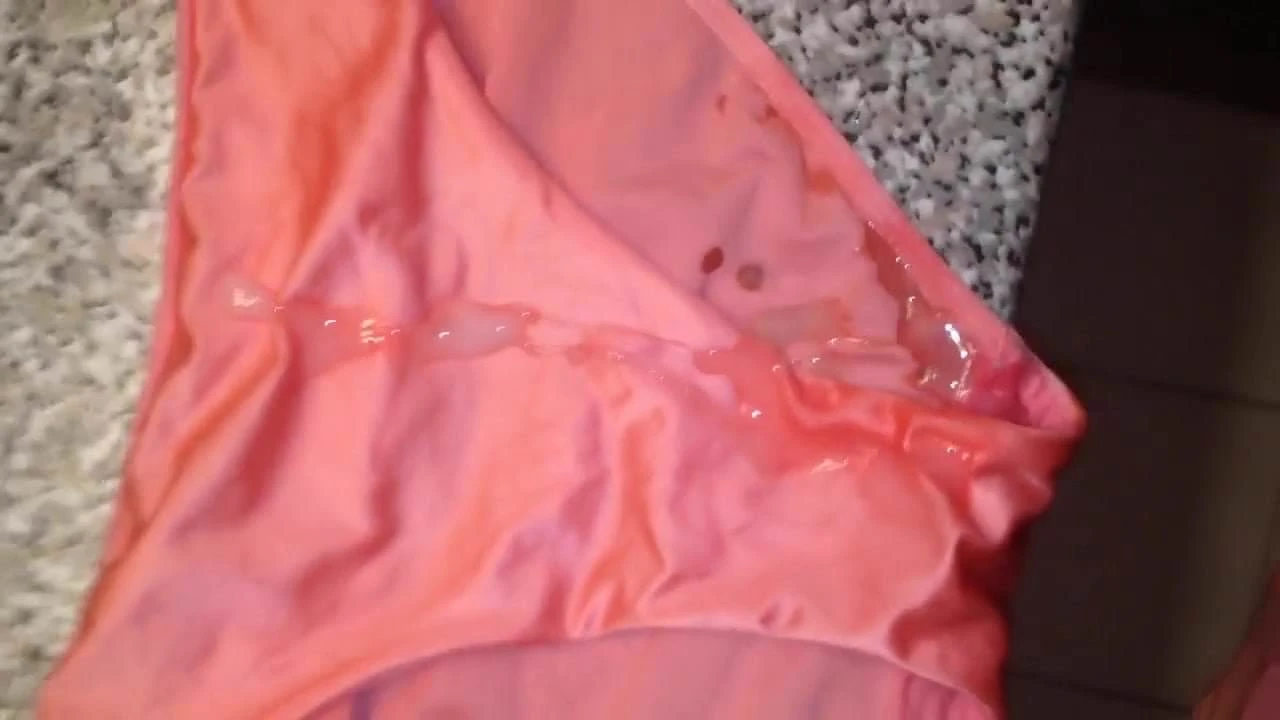 Kalhotky mě dělají nadrženou