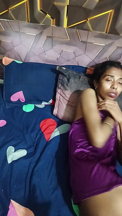 Desi bhabhi ki chudai uske ghar me hi sasur ji ne chod diya