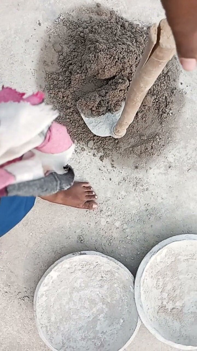 Desi-kylän kotikylpyhuoneessa vaimo kovaan seksiin | Osa 1