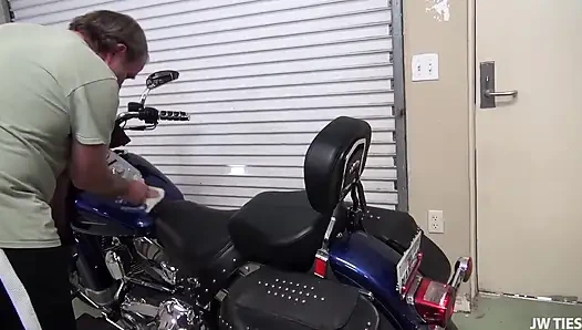 Скачи на мне на отчиме