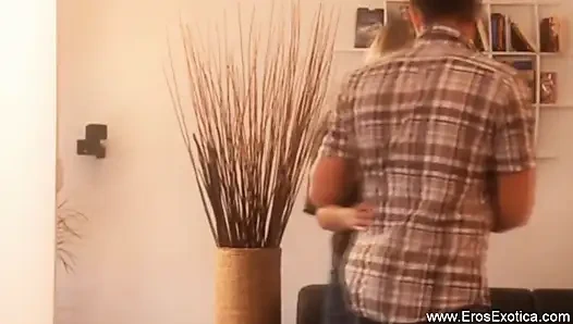 Cinta pertama yang polos terbangun