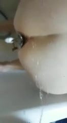 Arschreinigung durch Meisterpisse