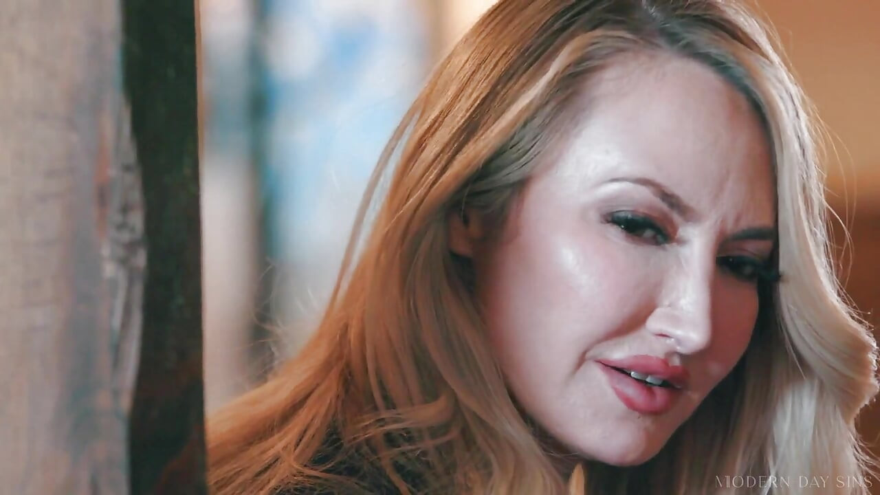 Współczesne grzechy - MILF Kendra James Dyscypliny nastolatka oszust Indica Monroe jedząc jej cipkę!