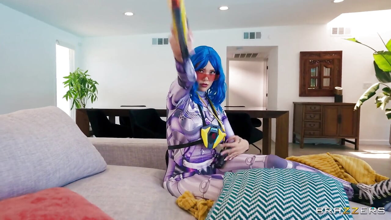 Brazzers - Kali Roses, and Charli Phoenix Get Teabagged and Love It in Raunchy 3some