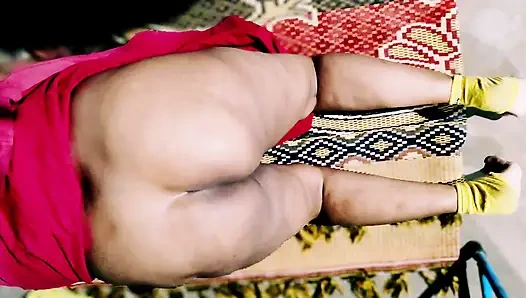 Hintli ateşli yenge tam çıplak vücut büyük göt, büyük göğüsler