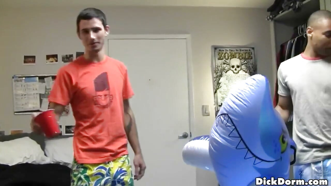 Reality Dudes - Pool Boys Have Anal Threeway for Some Spending Cash