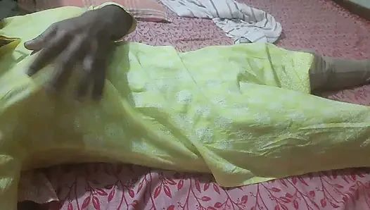 Shemale Big boobs pussy rubbing tamil