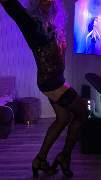 Sissy dancing for master, Sissy soka Valdovui