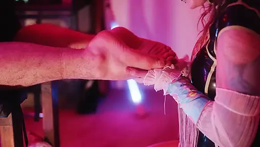 Joy, der clown, interview, latex-domina kitzeln, necken & spielerische kontrolle