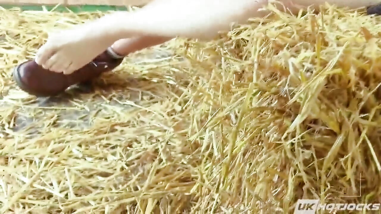 משקיע מתקשר מאחורי הקלעים