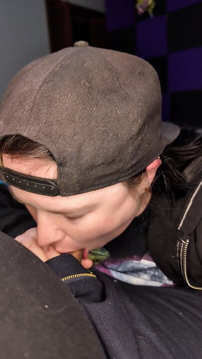 Blowjob etter jobb