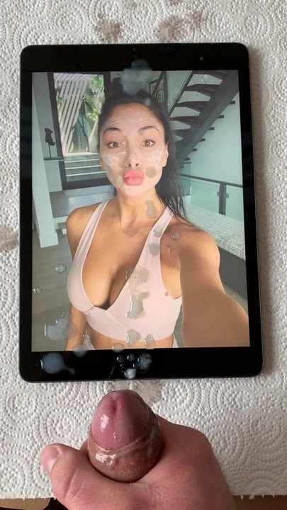 Nicole Scherzinger cumtribute