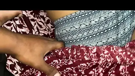 Üvey kız kardeşimi bekaret kemerin içinde sikme fırsatım oldu