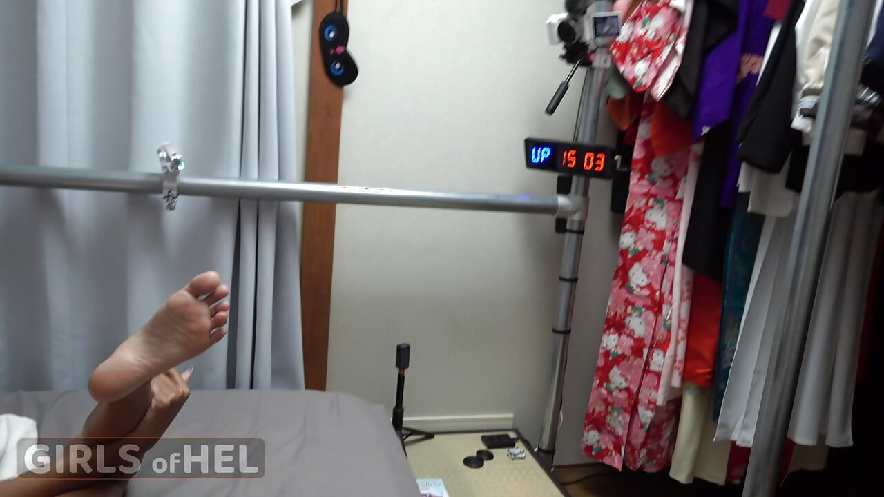 Miyuki z Hel - hračky, prstění, POV, detailní záběry, šukání, sperma na kozách
