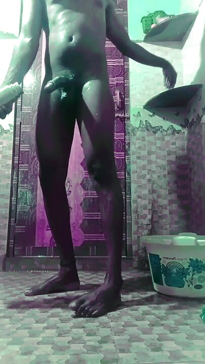 Tamil boy showing big black dick on boothroom show