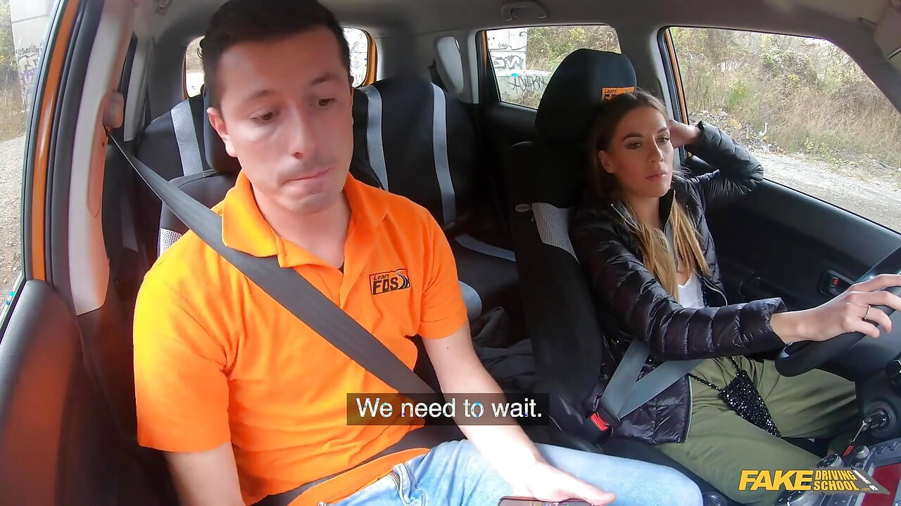 Šukání na zadním sedadle po zhroucení