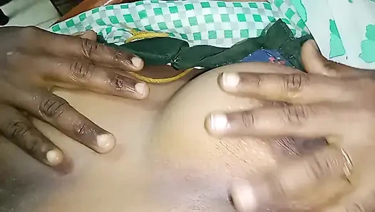 Я Раздвинул Вагину Моей Тети И Взял Воду Из Ее Пальца.