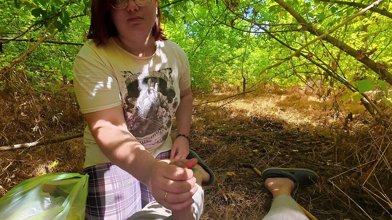 I wanted to pick up a girl in the park, but she picked me up