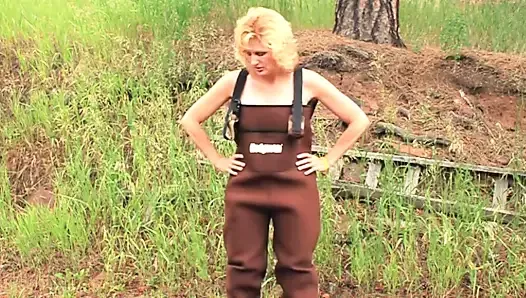 She gets a Facial while in her brown overalls
