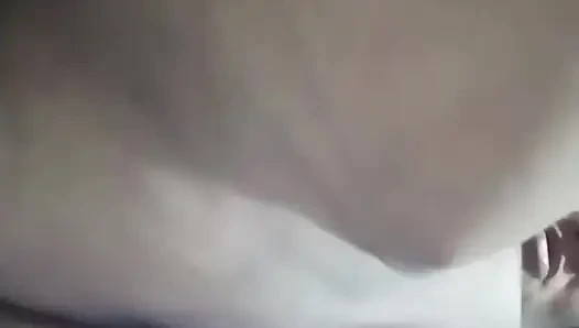 Öğle yemeğinden sonra amcığımı oynuyorum