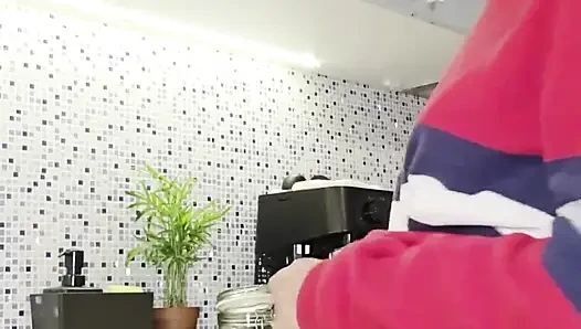 Saya Akan Membuat Sarapan Dan Saya Berakhir Dengan Masturbasi Pagi Basah Di Dapur