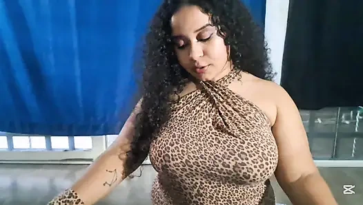 Ass frispa gets a good cock with her ass full of oil