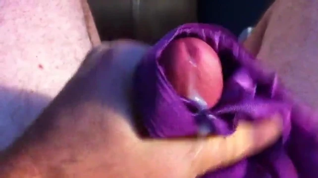 bonne ejac dans culotte