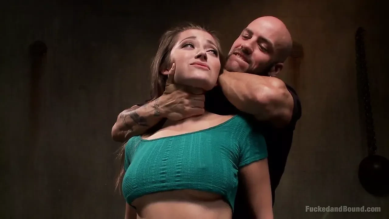 不开心的小荡妇