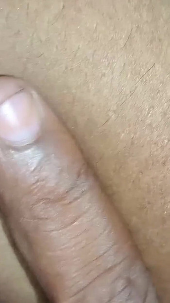 Momento clave de "Las tetas de hermanastro de la vecina Tamil Akka chupando tan caliente hablando sucio"